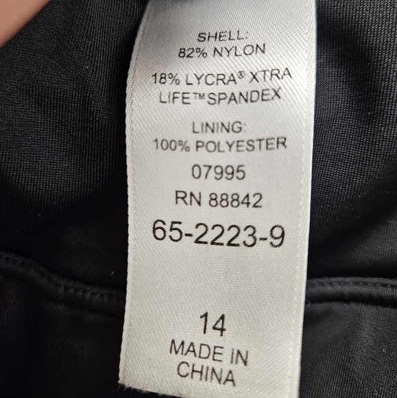 SWIMSUITS FOR ALL Women's Plus Size Skirted Swim Capri Pant - Picture 6 of 6